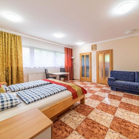 Apartman Blizko Centra Prahy Прага Екстериор снимка