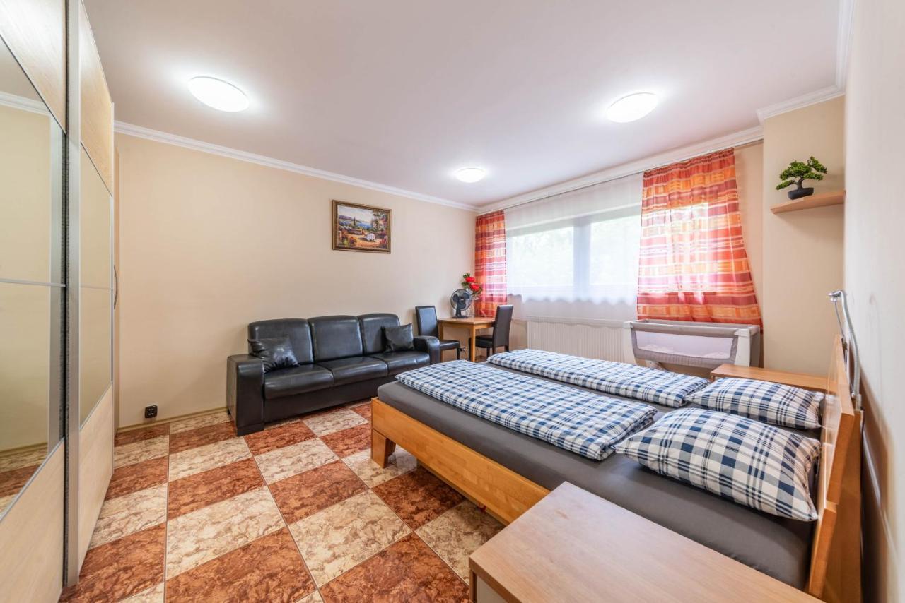 Apartman Blizko Centra Prahy Прага Екстериор снимка